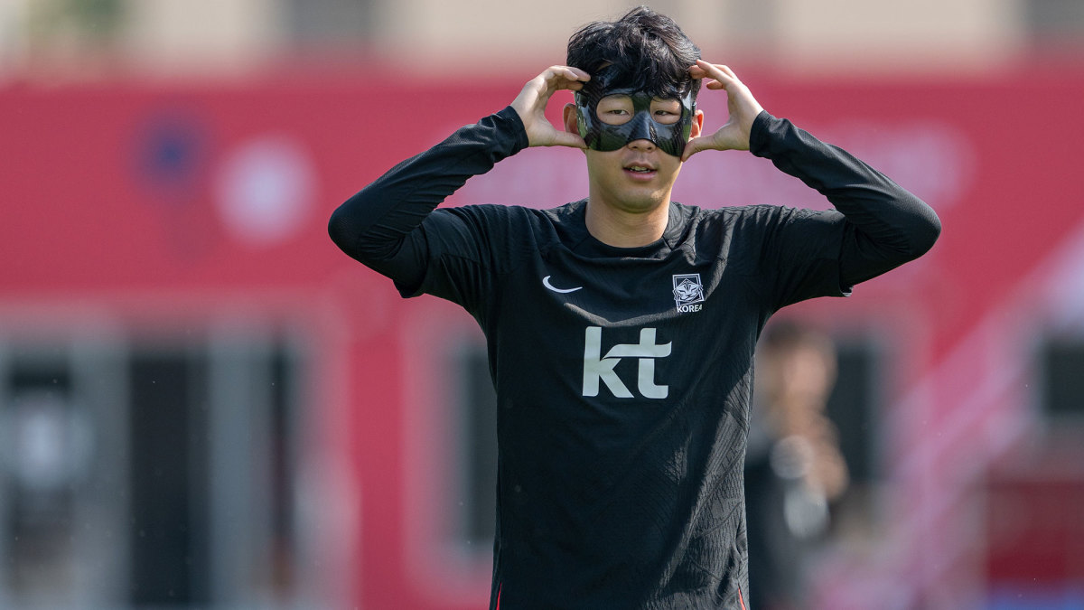 Tottenham superstar Son Heung-min a major doubt for the FIFA World Cup in  Qatar after suffering fracture around left eye