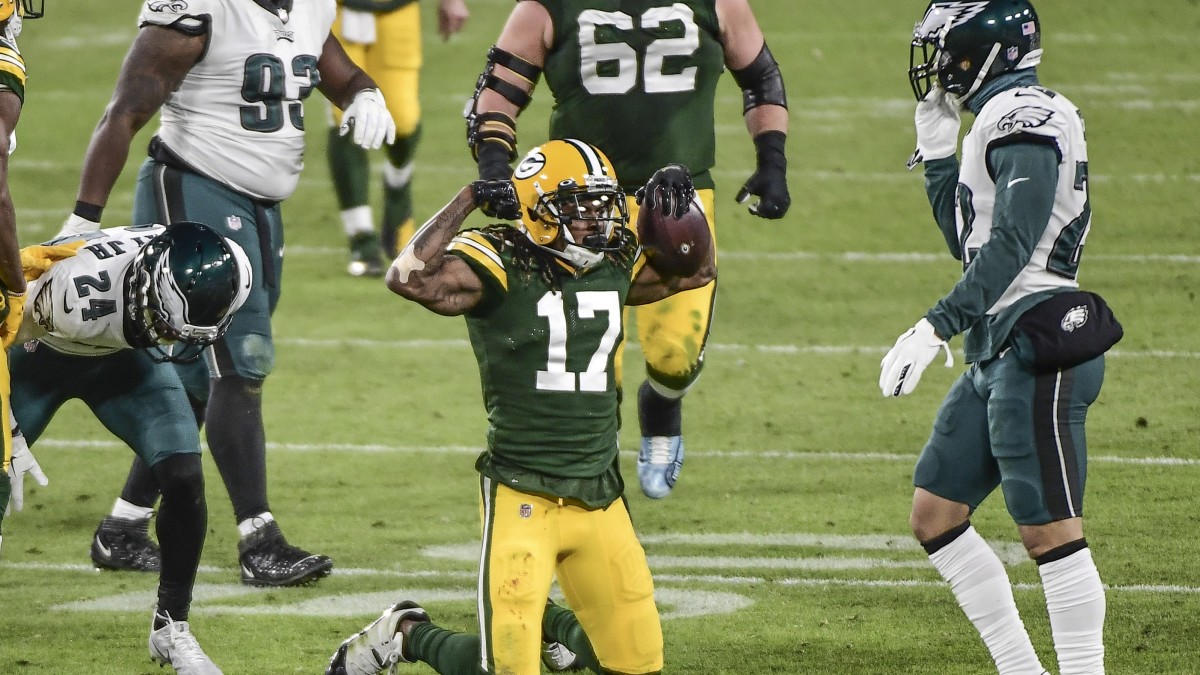 Rodgers, Adams connect for 2 TDs, Packers beat Eagles 27-13