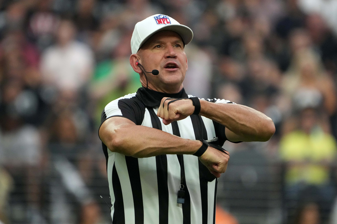 Lions Draw Controversial Referee on Thanksgiving BVM Sports