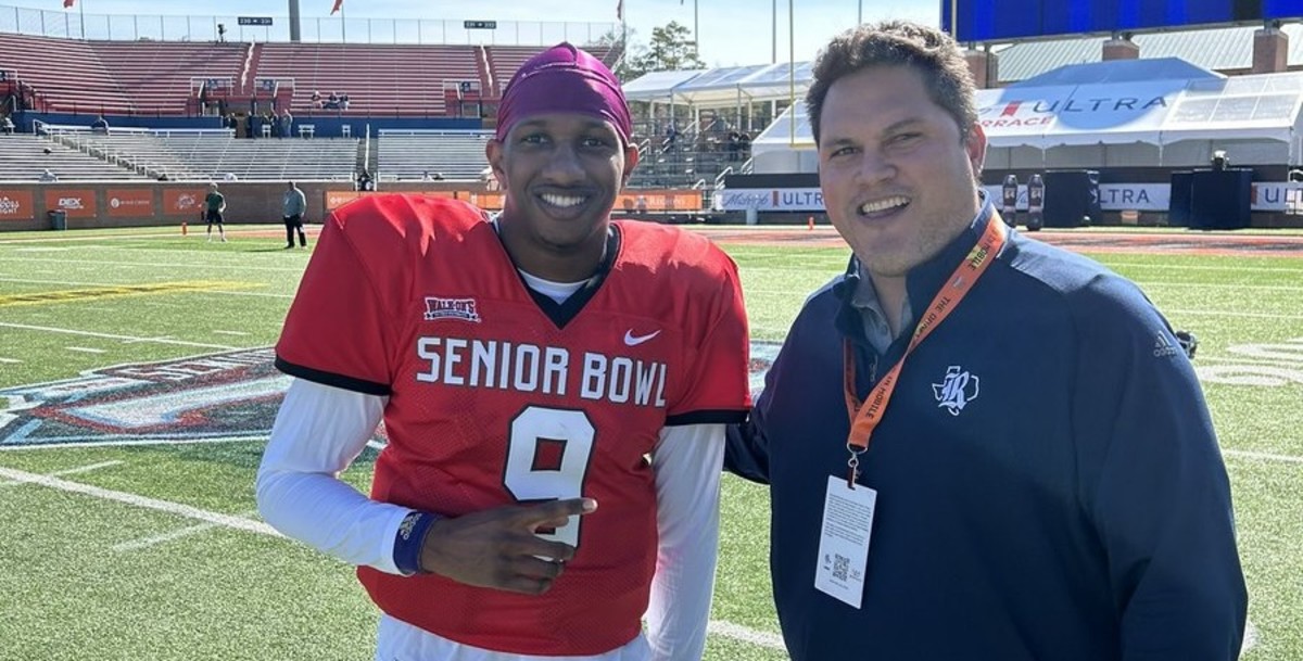 Two UW quarterback greats in Michael Penix Jr. and Marques Tuiasosopo meet at the Senior Bowl.