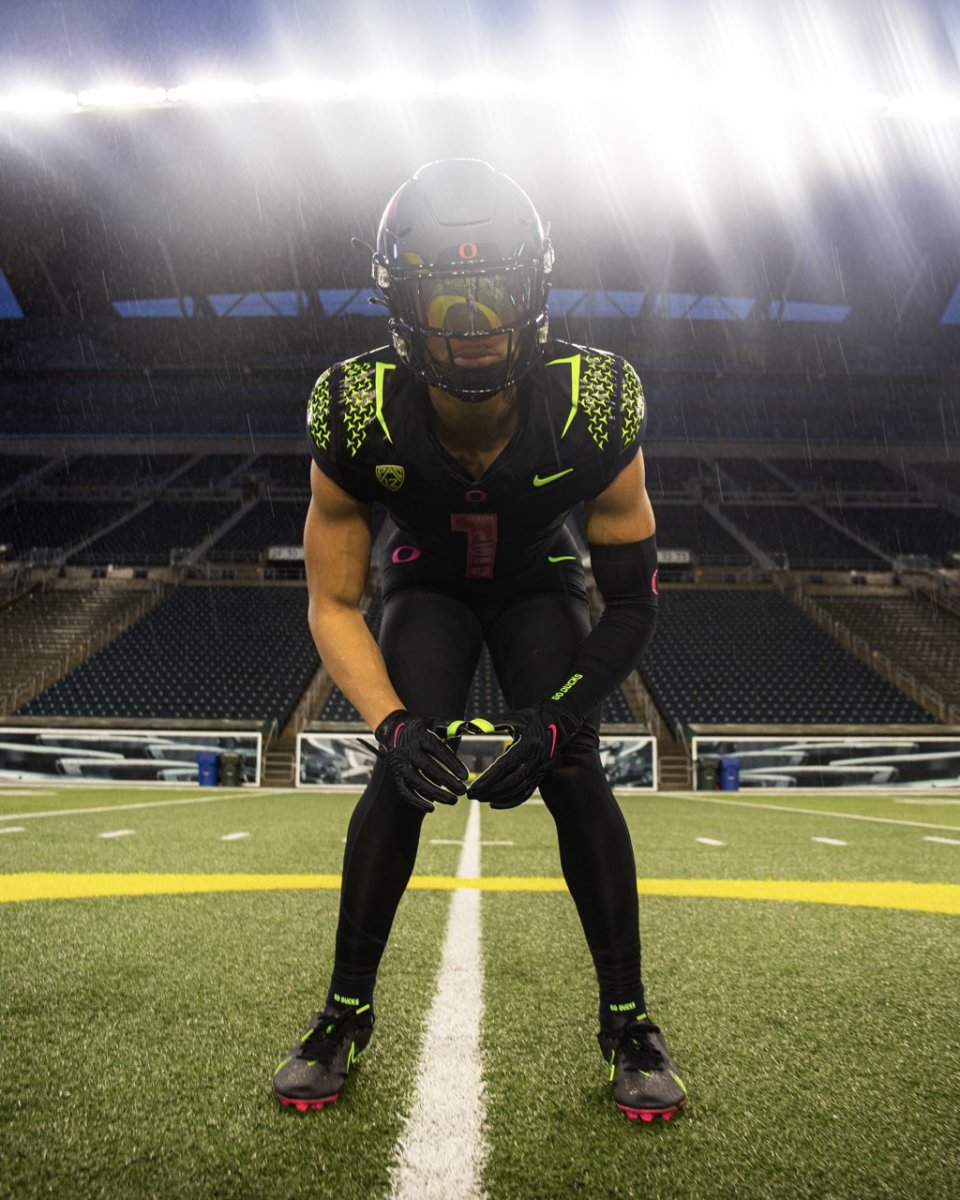 2025 Olney (Md.) Our Lady Good Counsel safety Faheem Delane inside Autzen Stadium.