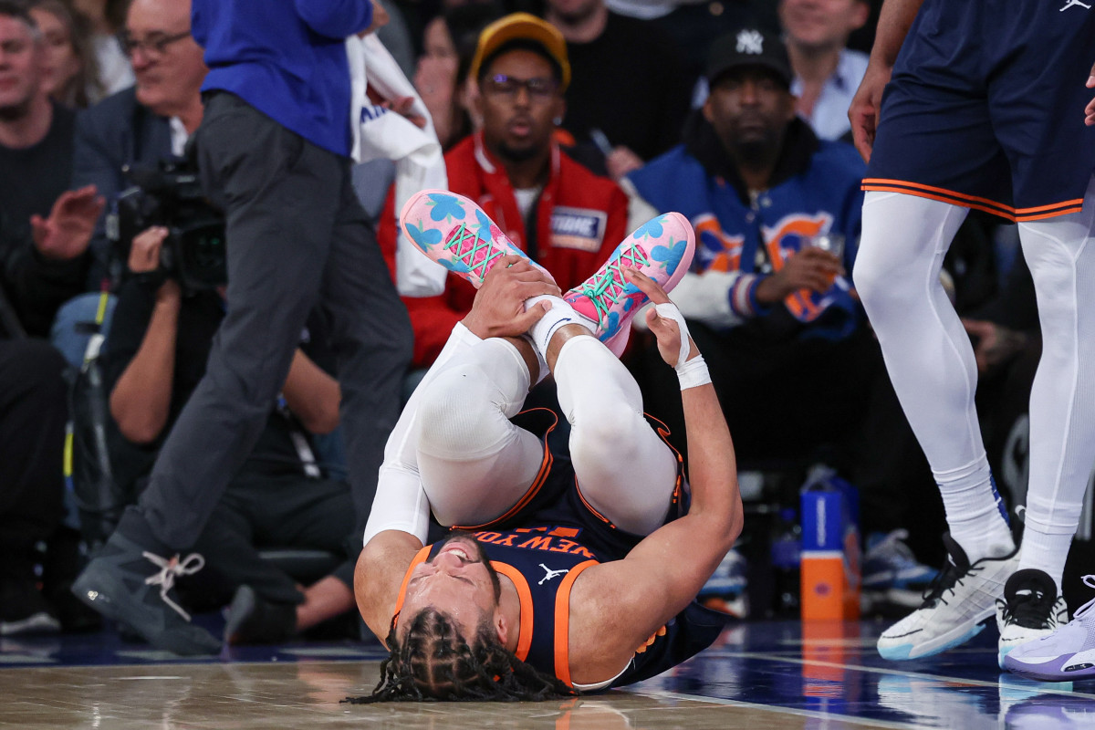 New York Knicks React to Jalen Brunson's Injury vs Grizzlies - Sports