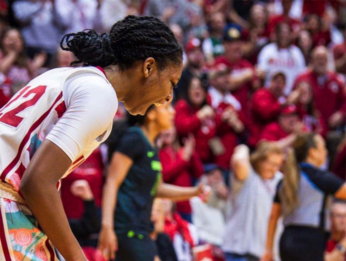 Indiana Women's Basketball's Chloe Moore-McNeil Announces Return For ...