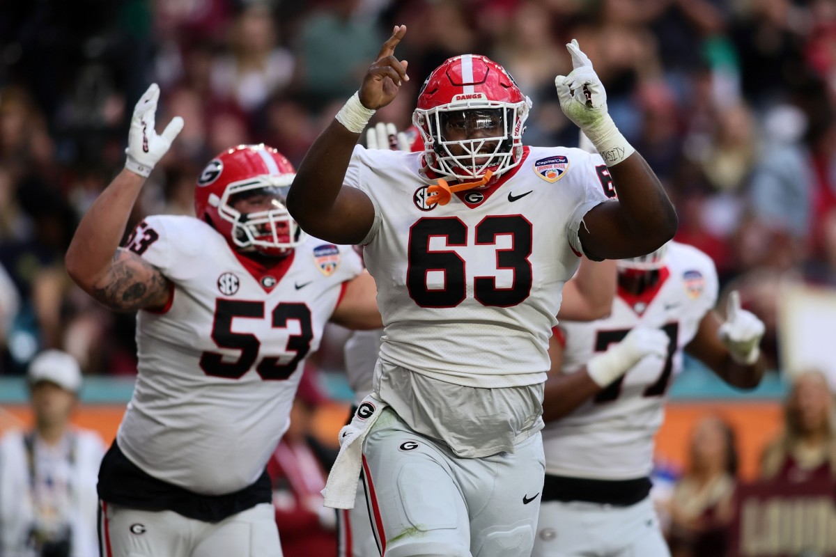 The Las Vegas Raiders might need to choose a new starter at center next season, and selecting a player like Georgia's Sedrick Van Pran in the draft could be the way to go.