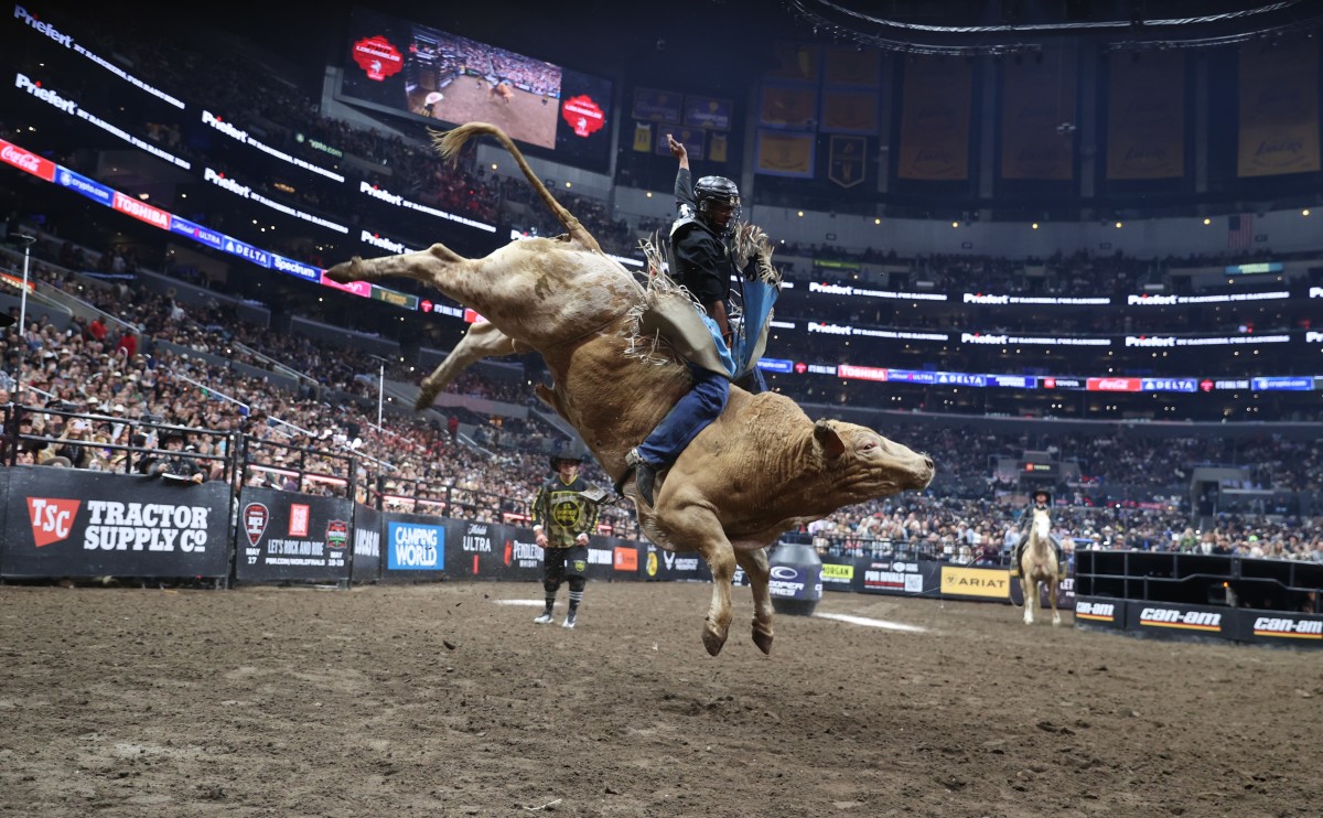 Cassio Dias Flying on Man Hater LA 2.17.24 Bull Stock Media 