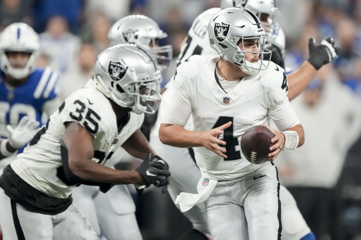 Las Vegas Raiders have many dicisions to consider when it comes to the starting quarterback position