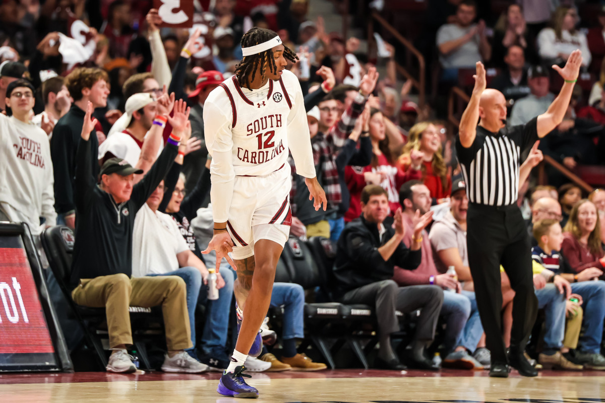 Zachary Davis celebrates a three-point basket against the LSU Tigers (02-17-24)