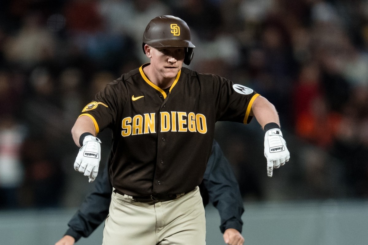 Padres Free Agent Signs With NL Central Team Sports Illustrated