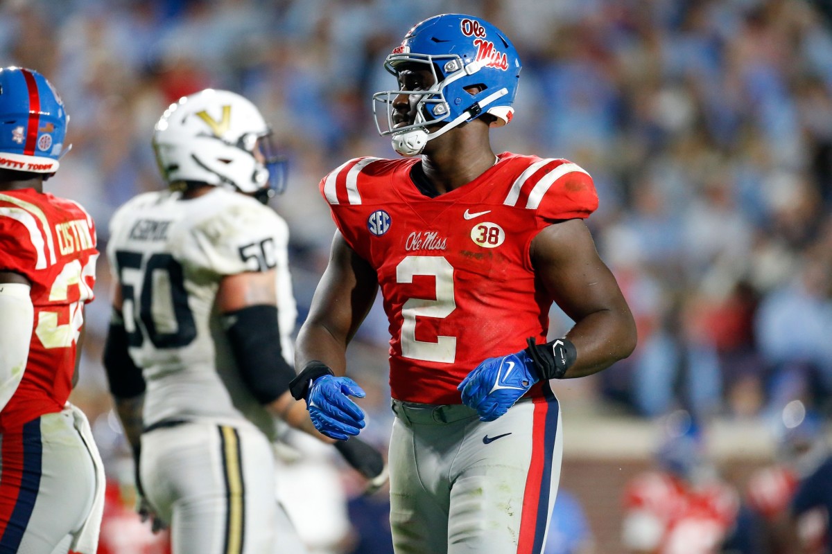 The Las Vegas Raiders could add a massive edge rusher in Ole Miss' Cedric Johnson in the 2024 NFL Draft.