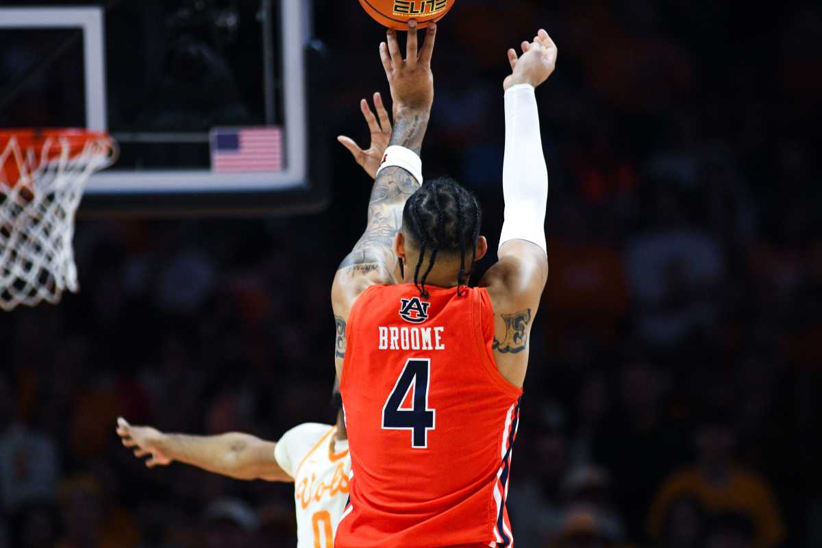 First-Round Hopeful Johni Broome Stars For Auburn in Loss to Tennessee ...