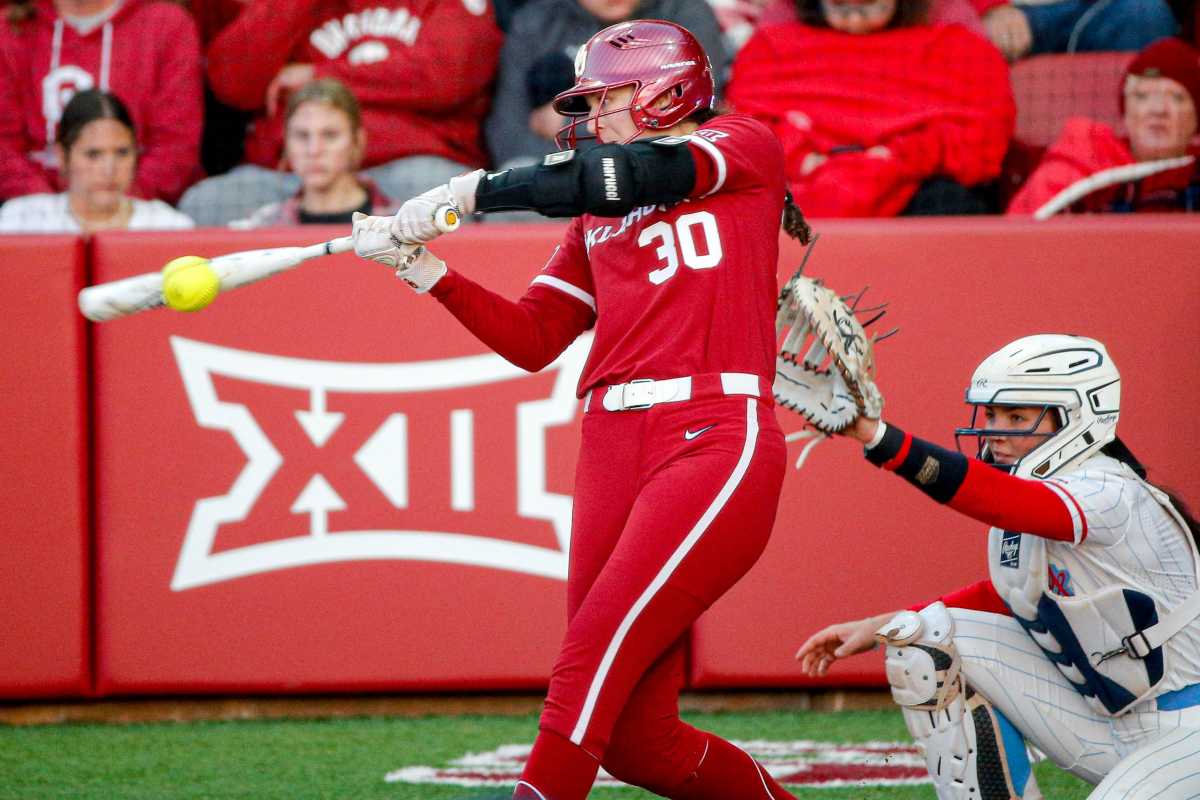 Ou Softball No 1 Oklahoma Trounces Louisiana Extends Winning Streak To 70 Sports