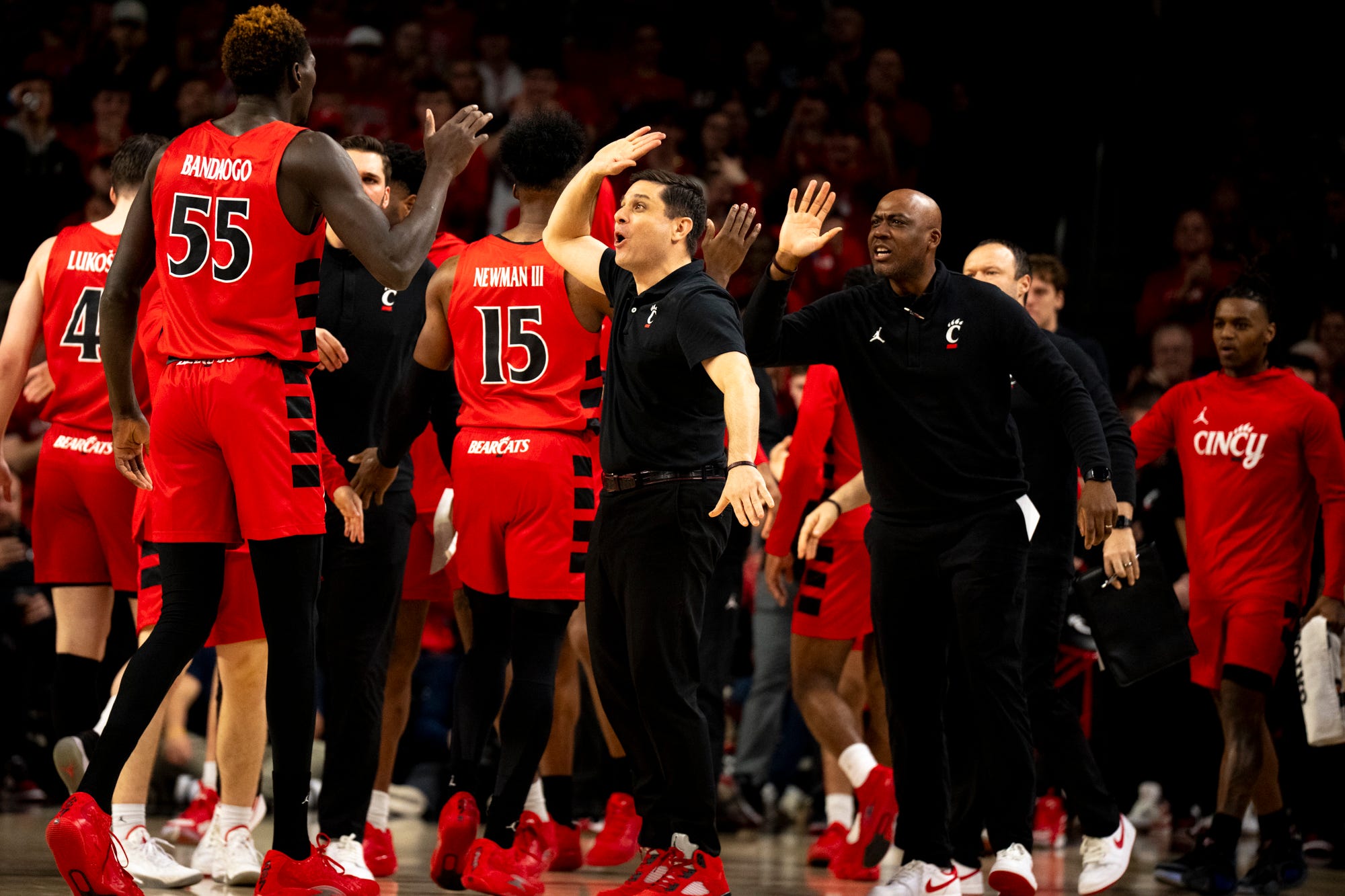 Highlights: Cincinnati Bearcats Basketball Gets Revenge Over West ...