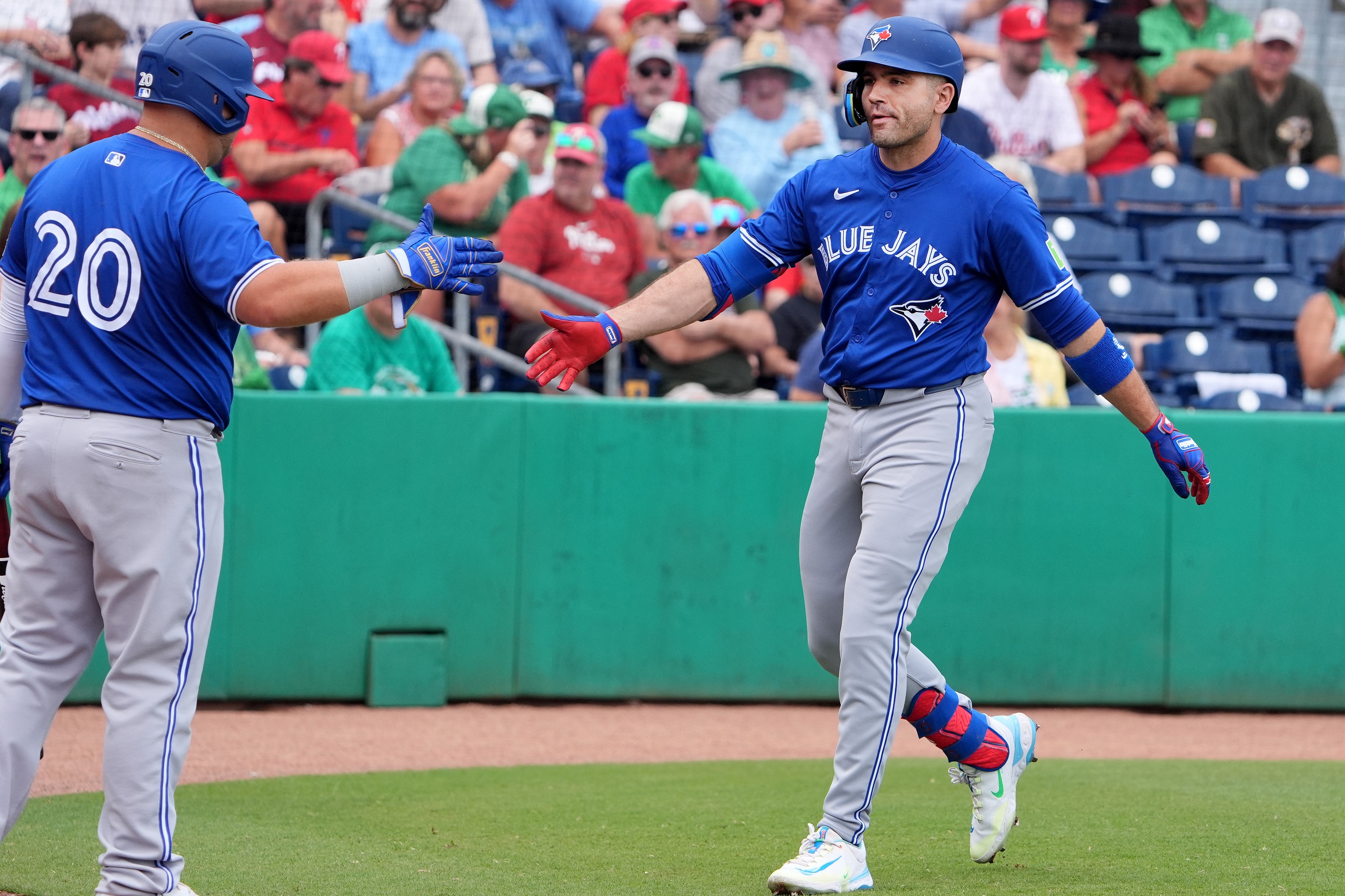 Toronto Blue Jays' 1B Joey Votto Goes Viral For Hilarious Response to MLB  Player Survey - Fastball