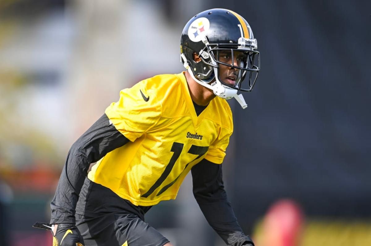 Pittsburgh Steelers CB Patrick Peterson Wants to Wear Ben Roethlisberger's  Number - Sports Illustrated Pittsburgh Steelers News, Analysis and More