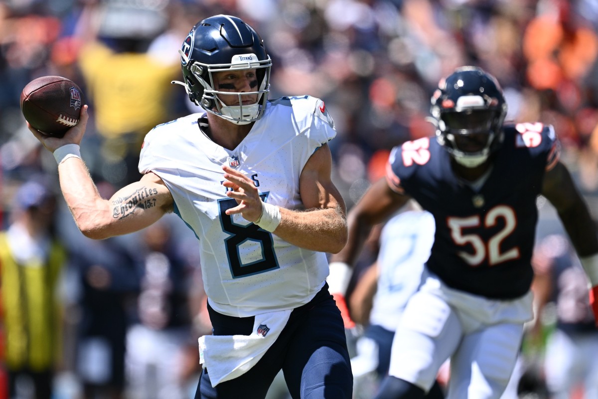 August 12, 2023 - Tennessee Titans quarterback Malik Willis (7) runs in a  touchdown during NFL preseason football game between the Chicago Bears vs  the Tennessee Titans in Chicago, IL Stock Photo - Alamy