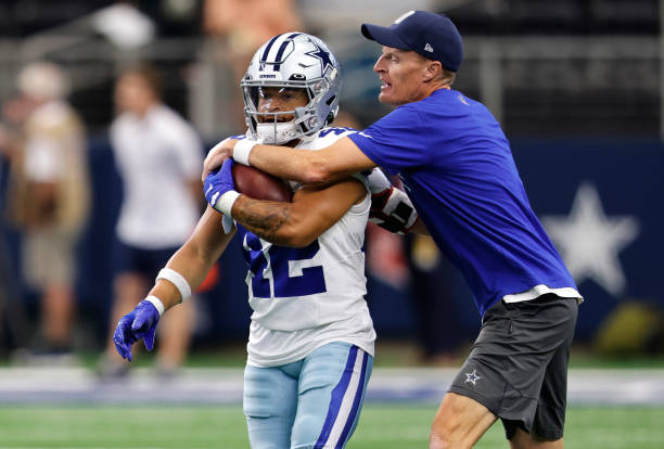 Cowboys: Watch emotional moment in War Room following Deuce Vaughn pick - A  to Z Sports