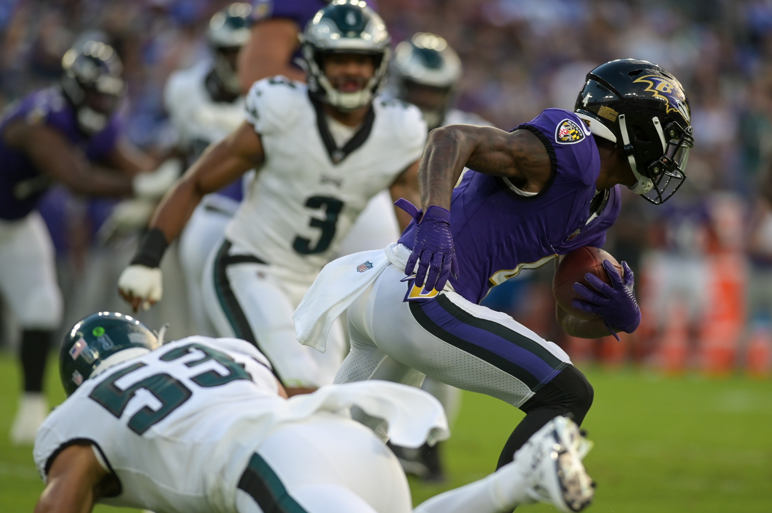 Eagles RB D'Andre Swift popped by local high school football