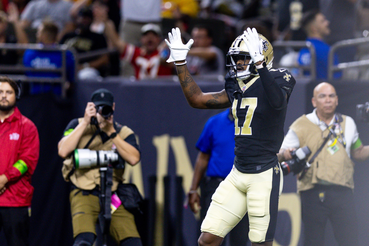 Derek Carr and the Saints prepare for preseason opener against the Chiefs