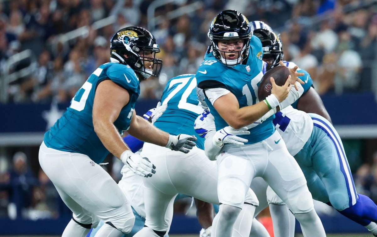 Jaguars' Nathan Rourke makes incredible touchdown pass vs. Cowboys