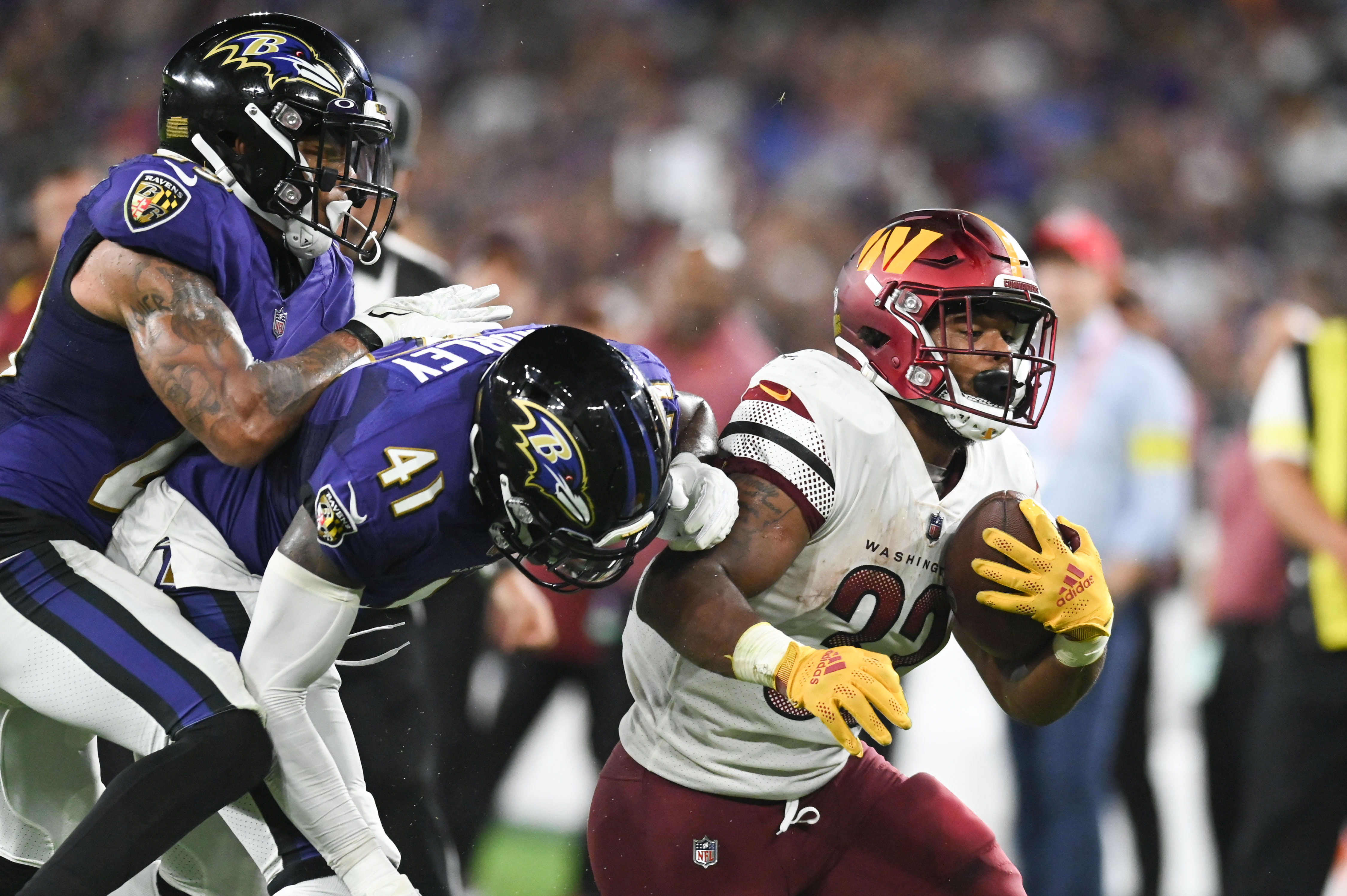 Washington Commanders Fall To Baltimore Ravens 17-15 as Offense Sputters:  Live Game Log - Sports Illustrated Washington Football News, Analysis and  More