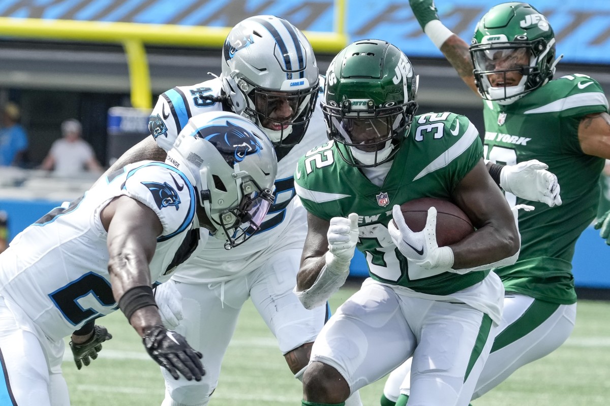 Jets' RB Michael Carter in a NFL Preseason game against the Panthers