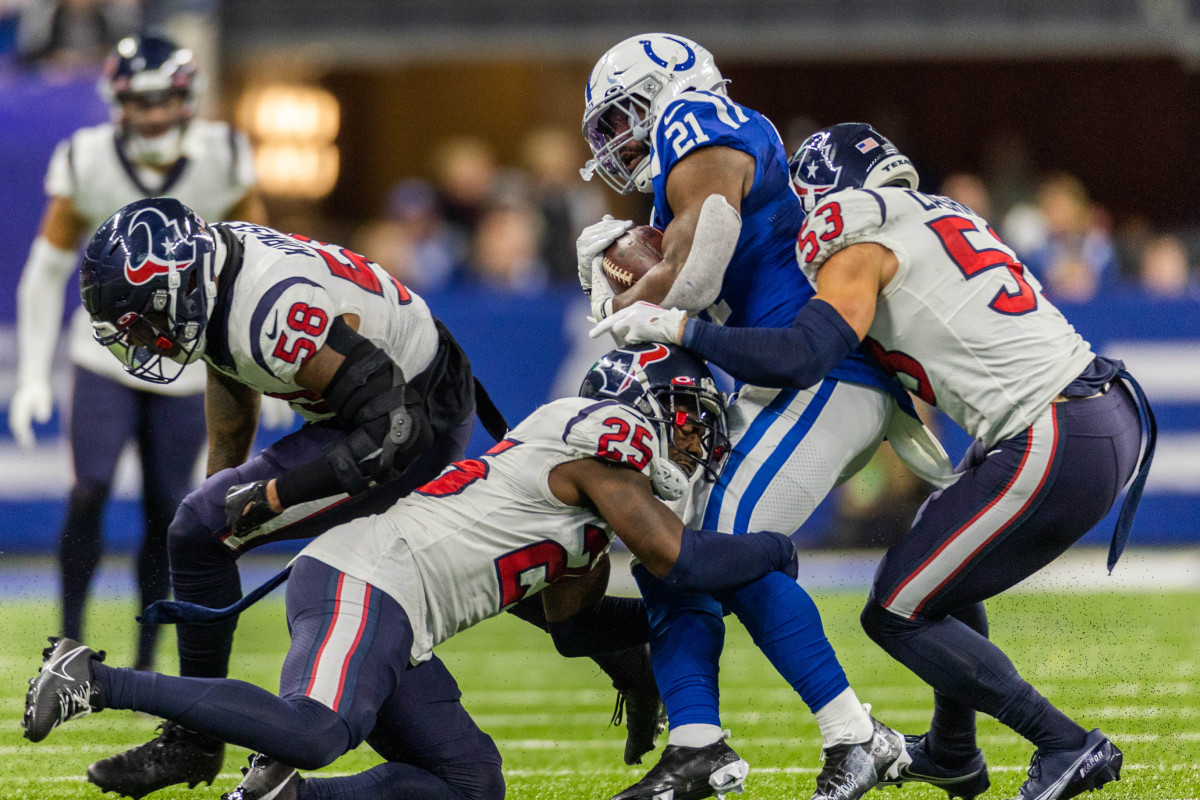 Indianapolis Colts dominate the Houston Texans in AFC Wild Card