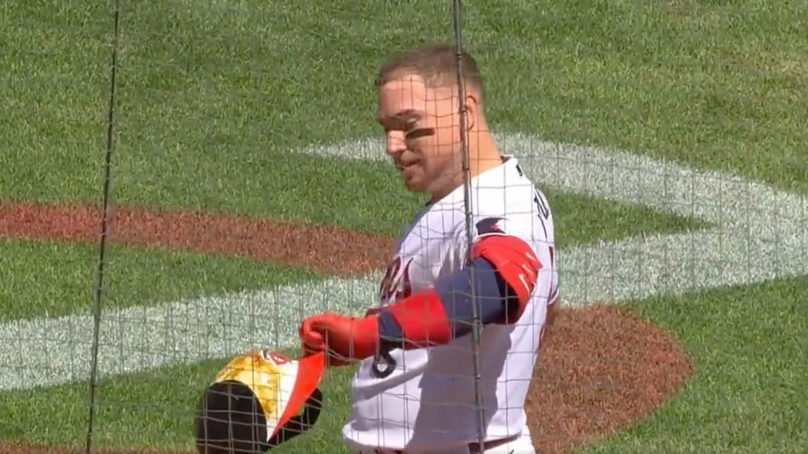 Christian Vazquez placed on disabled list with broken pinkie - Over the  Monster