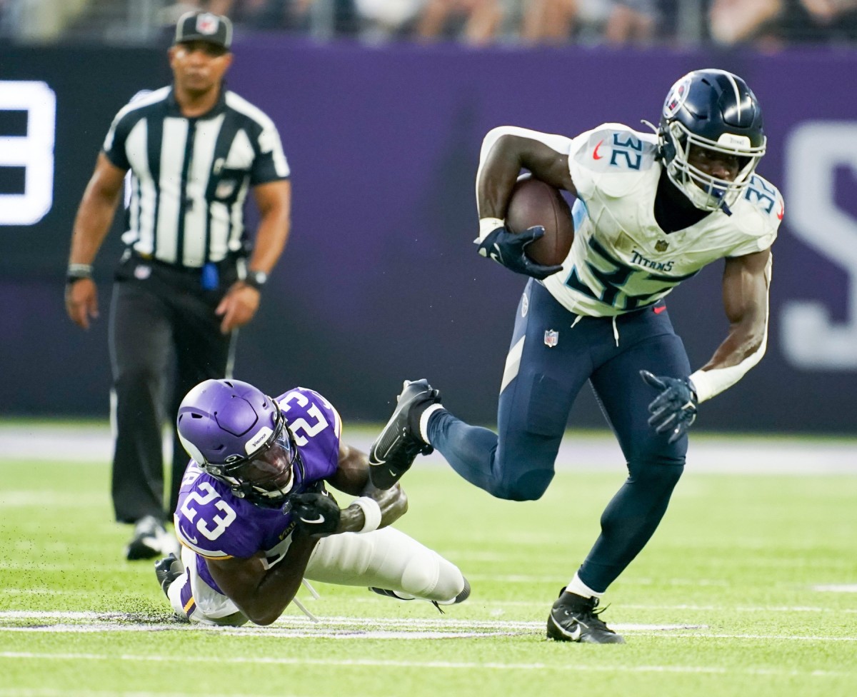 WATCH: Tyjae Spears Hurdles Vikings Defender On 33-Yard Touchdown Run ...