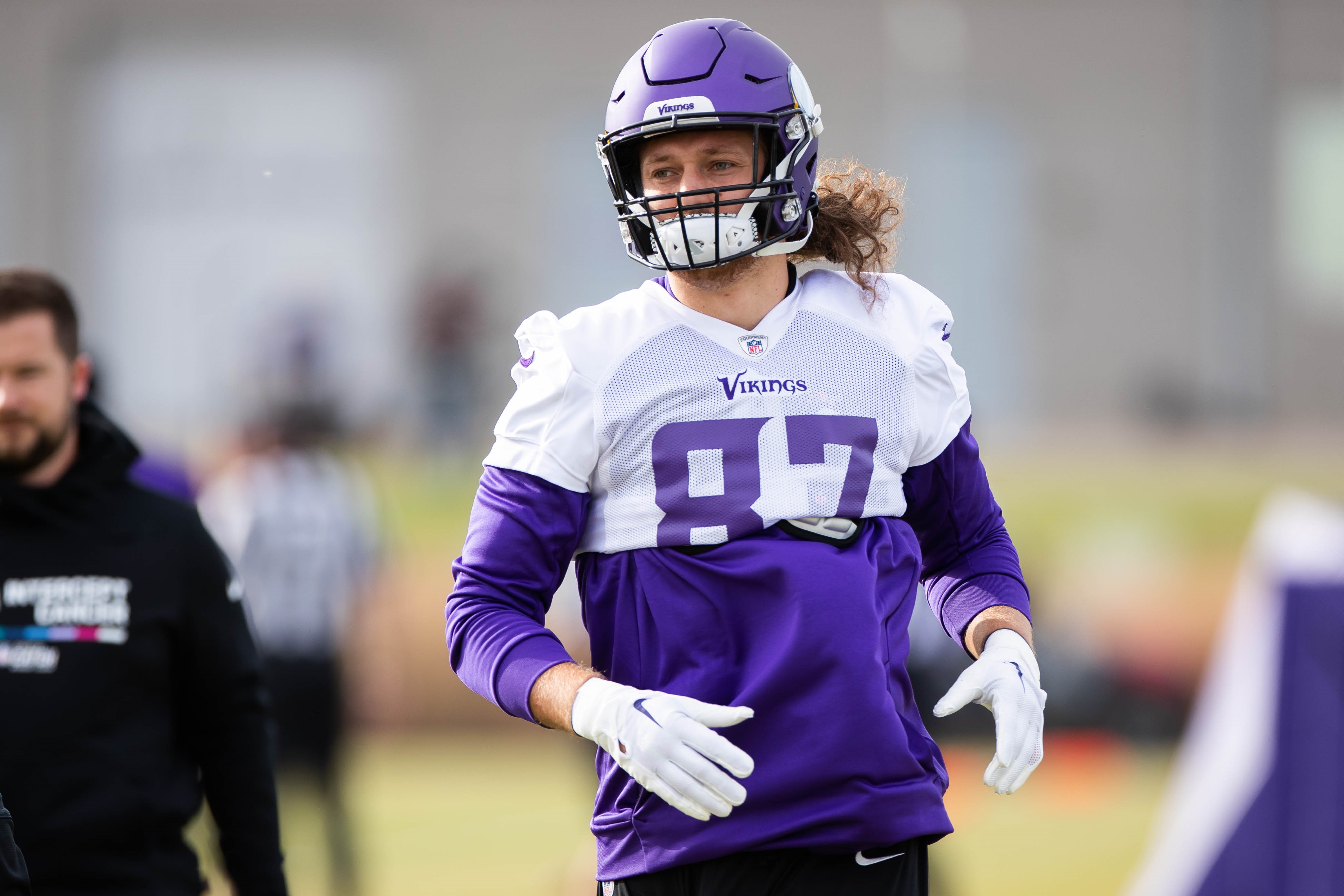 Vikings tight end T.J. Hockenson says ear infection has kept him out of  practice