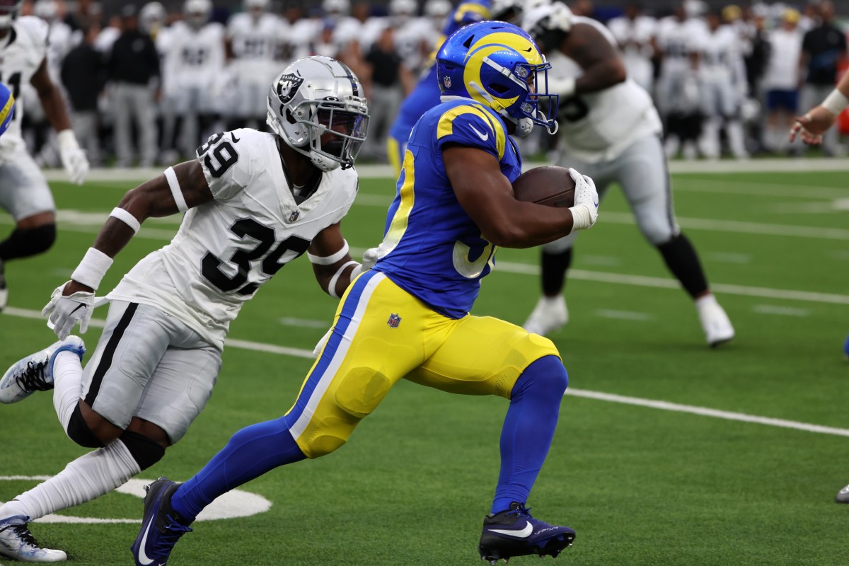 Amik Robertson on battle to make the Las Vegas Raiders - Sports Illustrated Las  Vegas Raiders News, Analysis and More