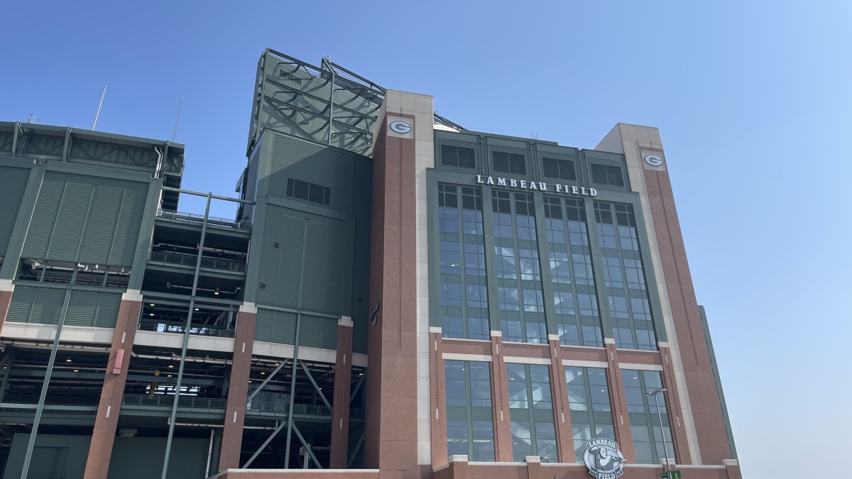 Lambeau Field on a sweltering Wednesday morning. (Photo by Bill Huber/Packer Central)