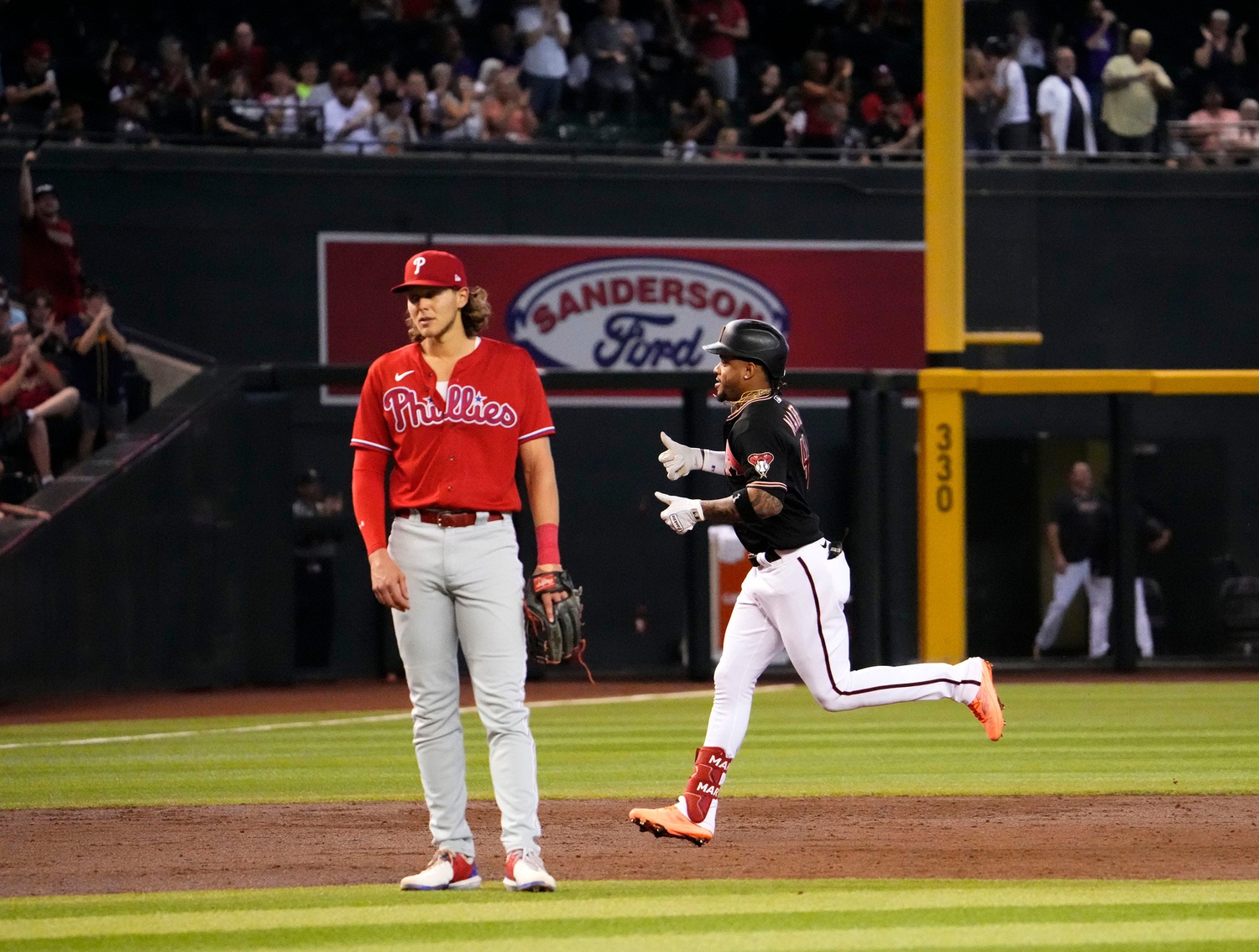 The surprising Arizona Diamondbacks and San Francisco Giants are remaining  very competitive in the National League West pennant race.