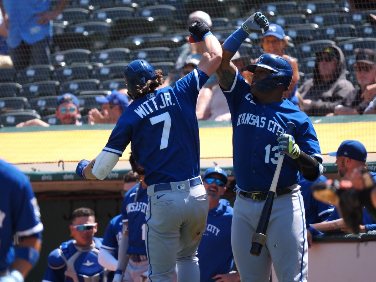 Cal Raleigh, Mariners dismantle White Sox 14-2