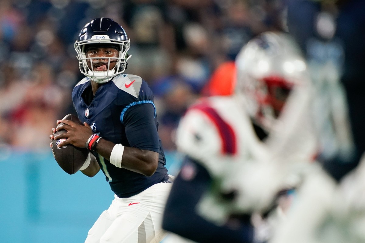 PHOTO GALLERY: Best Pictures From Sunday's Titans Game With the Saints -  Sports Illustrated Tennessee Titans News, Analysis and More