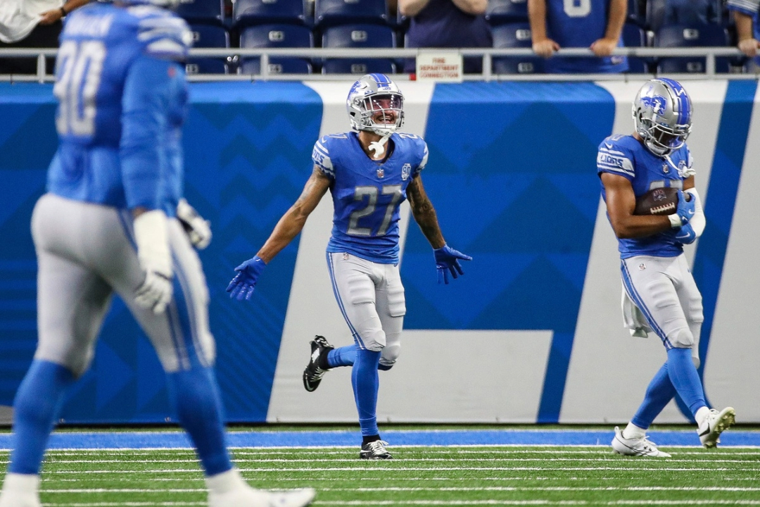 Detroit Lions Steven Gilmore is highest PFF-graded player against Carolina  Panthers - Sports Illustrated Detroit Lions News, Analysis and More