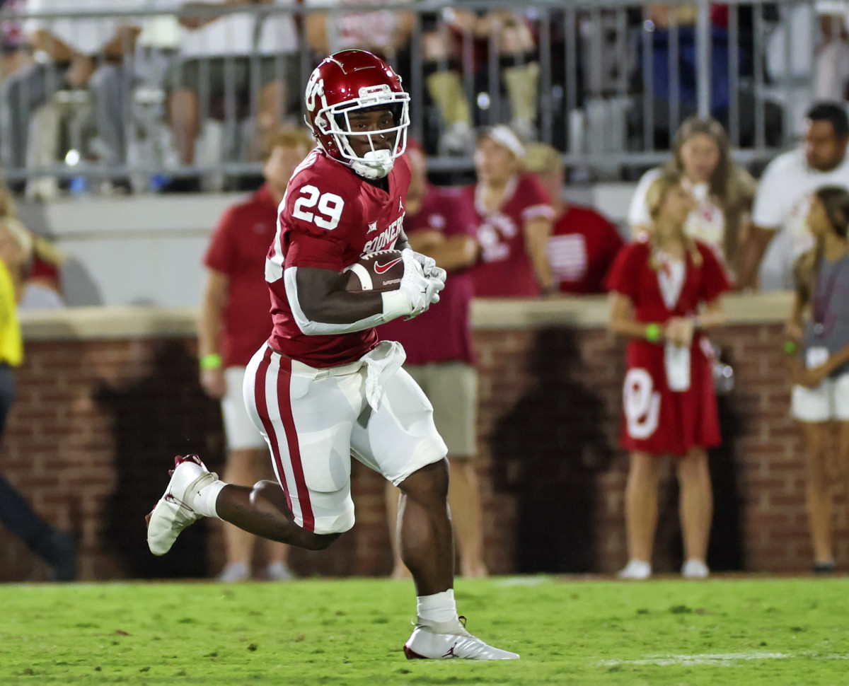 How Oklahoma RB Tawee Walker Overcame Hard Times And Embraced Hard ...