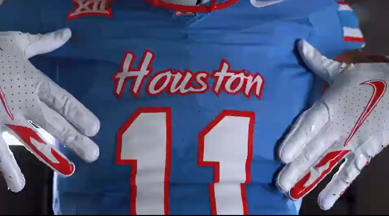 UH football uses throwback Oilers-like uniforms to enter new era