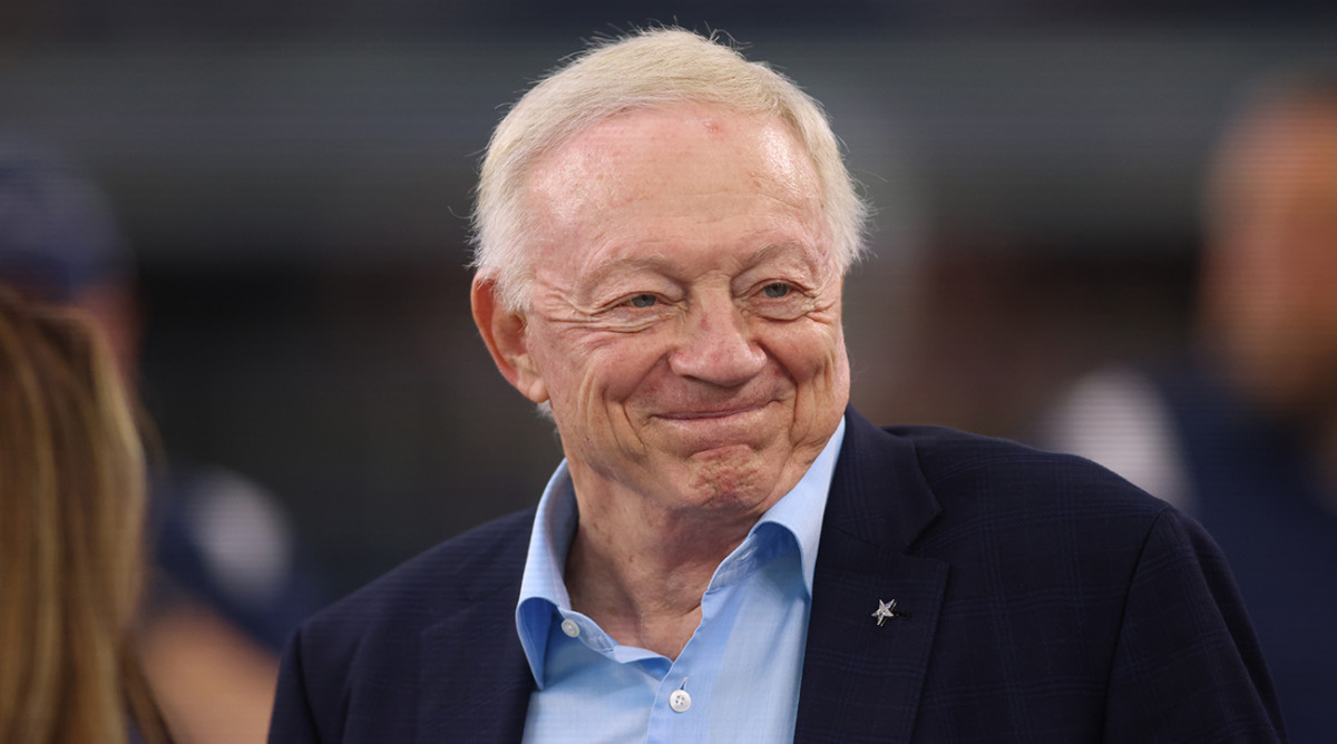 Cowboys owner Jerry Jones admits he's a fan of the tush push.