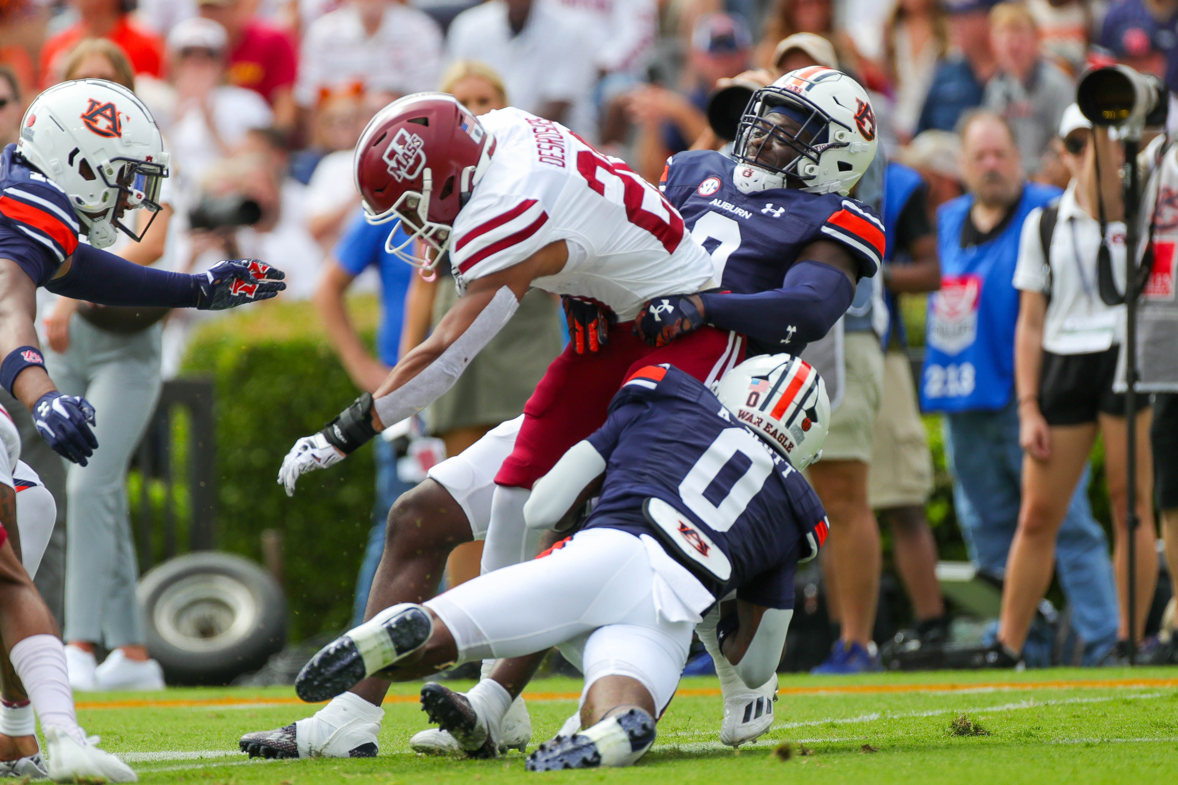 Keionte Scott, Eugene Asante vs UMass