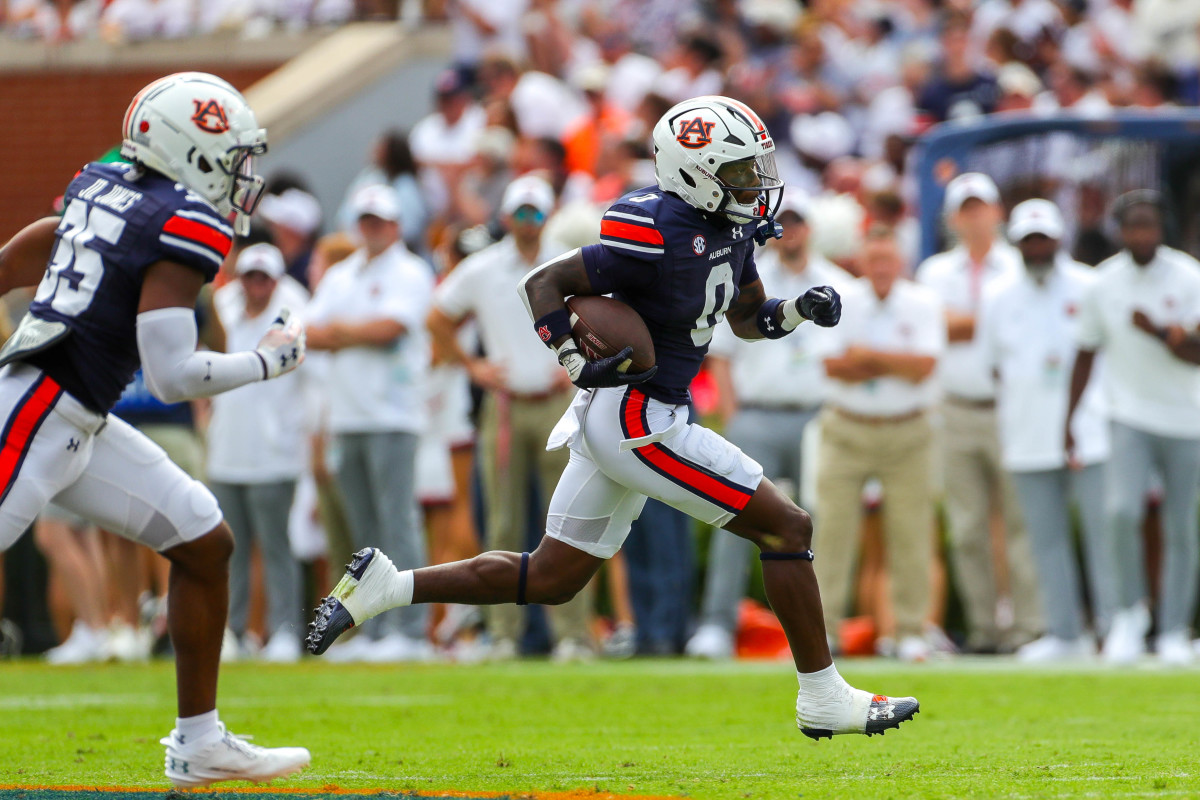 Georgia TE Brock Bowers's Dominant Performance vs. Auburn Has NFL Fans  Salivating