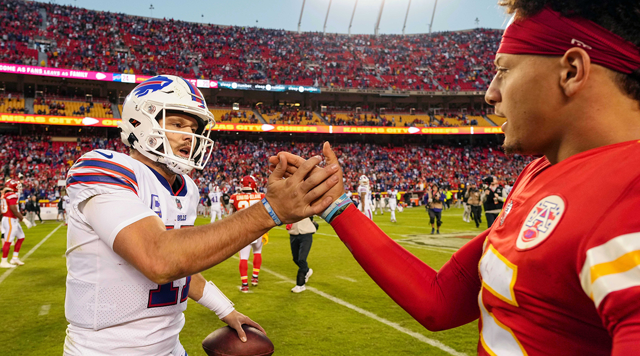 Josh Allen Nudged Patrick Mahomes During Wyoming-Texas Tech Double