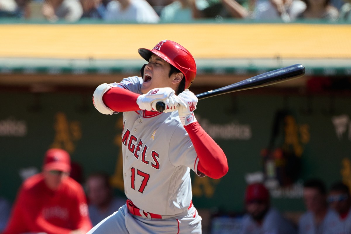 Angels Use Shohei Ohtani Body Double for Team Picture - Los Angeles Angels