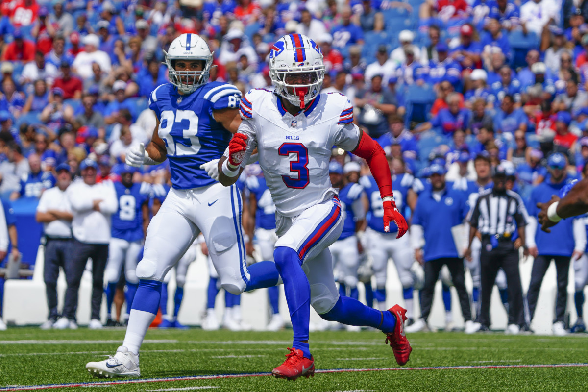 Video Damar Hamlin takes the field in Bills' preseason game against Colts -  ABC News