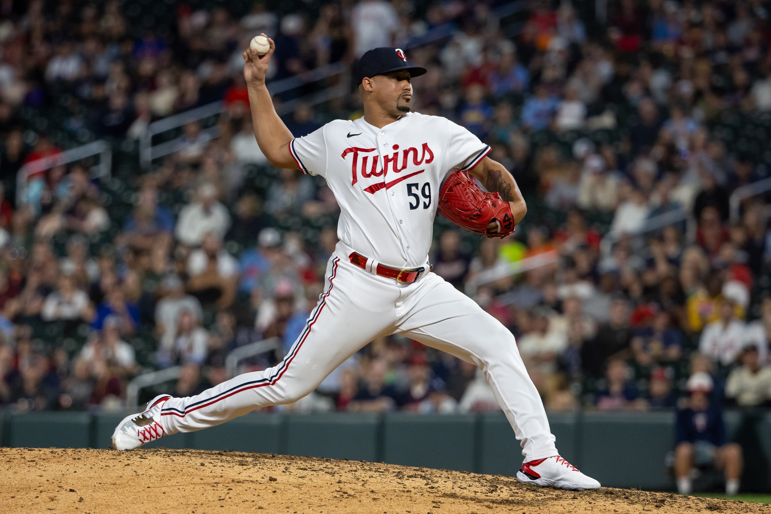 Twins closer Jhoan Duran has an entrance worthy of his fastball