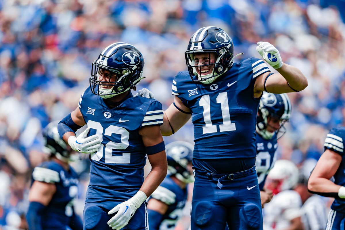 BYU Unveils Uniform Combination for Road Test at Arkansas - BYU