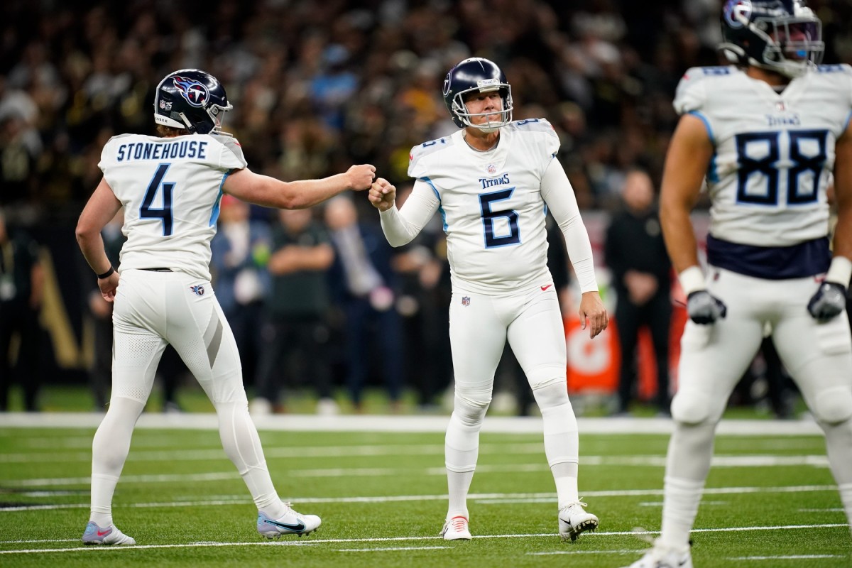 PHOTO GALLERY: Best Pictures From Sunday's Titans Game With the Saints -  Sports Illustrated Tennessee Titans News, Analysis and More