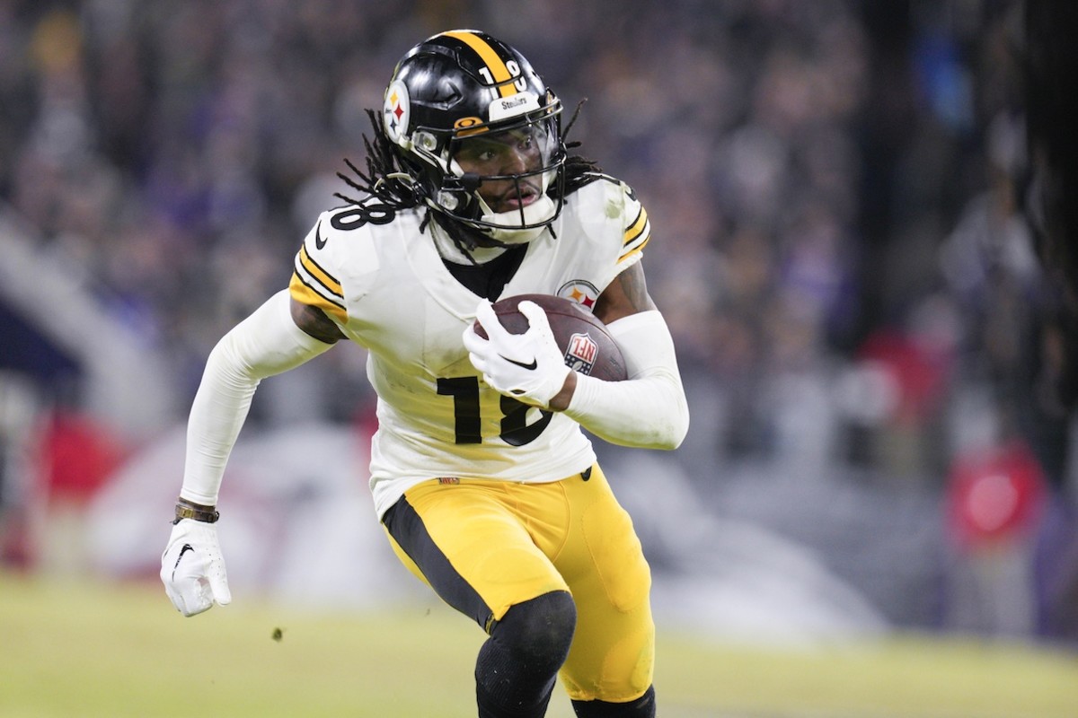 Pittsburgh Steelers WR Diontae Johnson Leaves Practice With Injury - Sports  Illustrated Pittsburgh Steelers News, Analysis and More