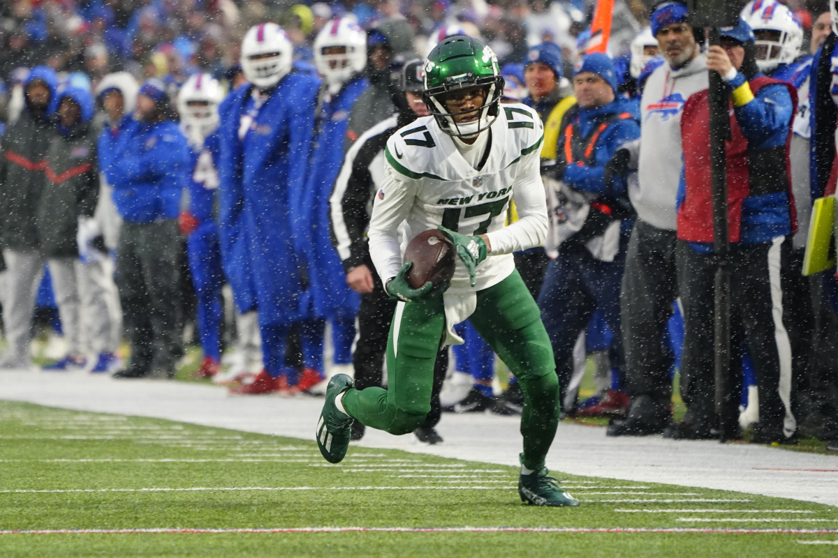 Bills vs. Jets Spread Pick, Player Props & Best Bets: NFL Week 1, MNF -  Sports Illustrated New York Jets News, Analysis and More