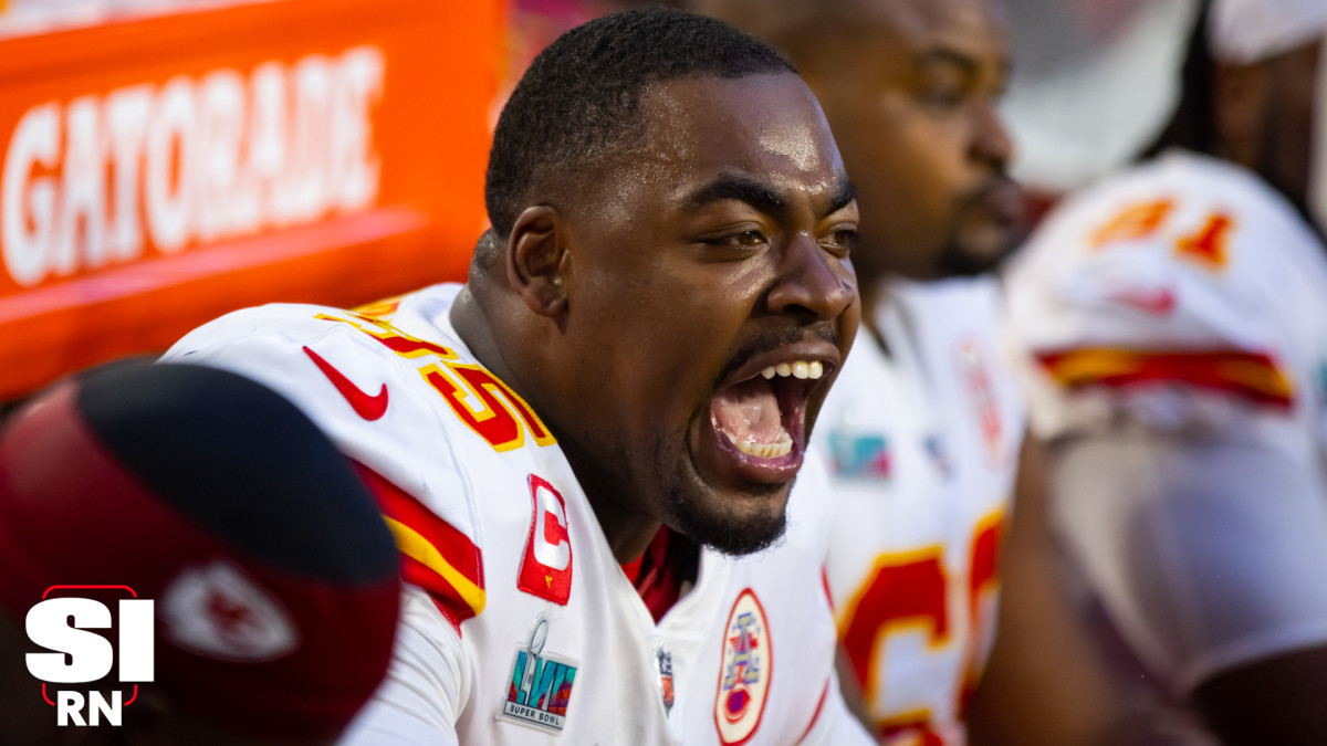 Chris Jones agrees to 1-year deal with the Chiefs, ending star