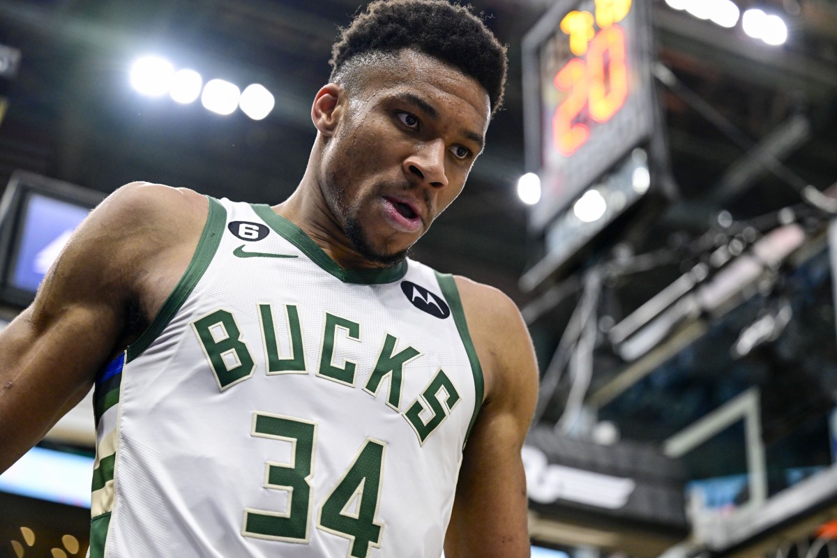 Bucks Rookie Shares Text From Giannis Following NBA Draft - The Spun:  What's Trending In The Sports World Today